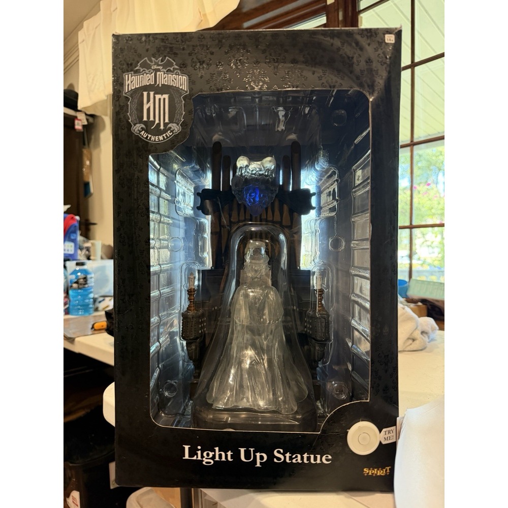 Disney Haunted Mansion Organ Player Light Up Statue Halloween 14" Victor Geist